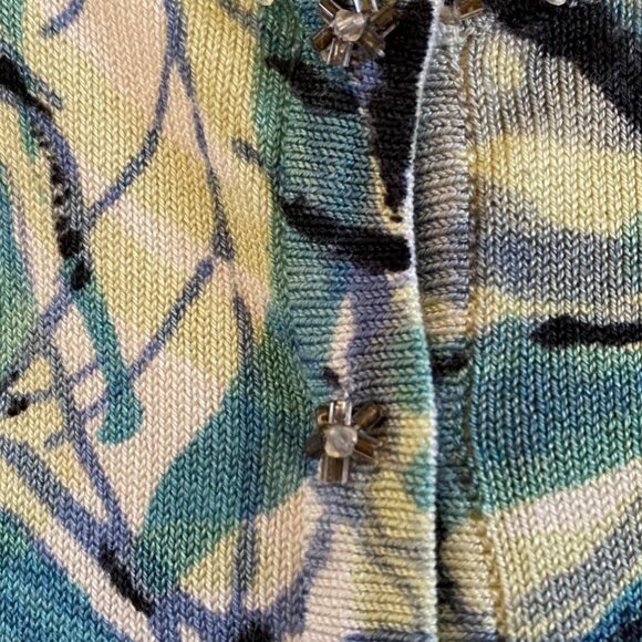 Emma James Blue and White Floral Scoop Neck Knit Tank with Beading Size 3X - Picture 8 of 9